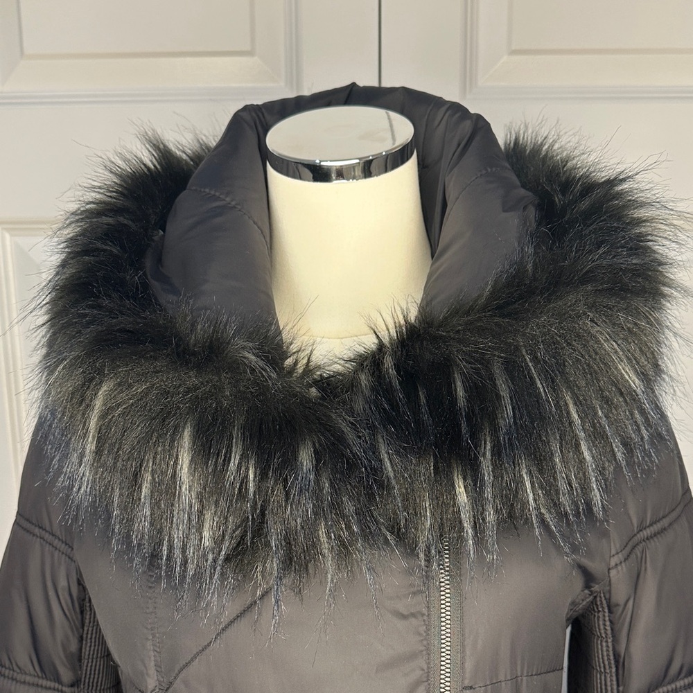 French Connection Black Asymmetric Puffer Faux Fur Trim Quilted Warm Coat Size M - Picture 3 of 16